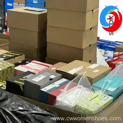 Retro 3s Designer Sneakers with Logo